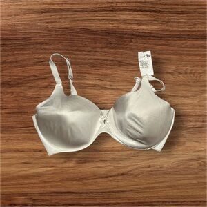 Barely Breezies Sweetheart Neckline Comfort-Back Bra White  38 DD NWT